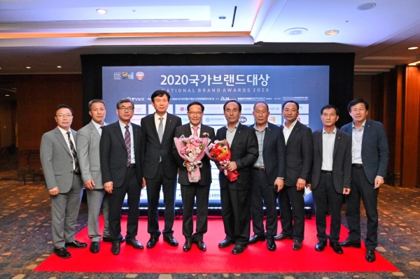 부여군 굿뜨래 국가브랜드 9년 연속 수상 장면