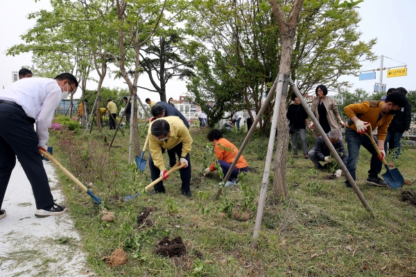 장항주민자치회, ‘길손이 머무는 아름다운 거리’ 조성