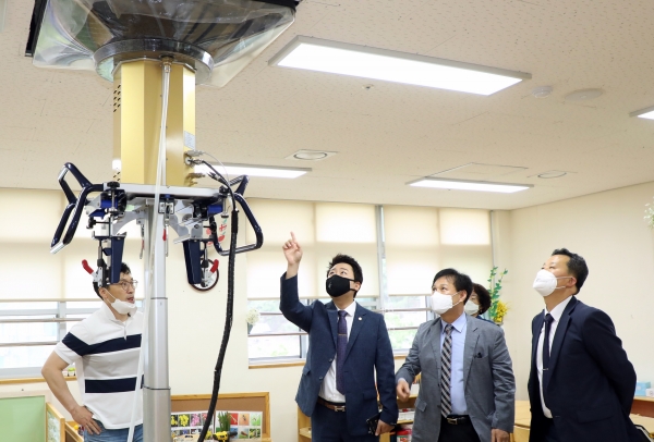 시스템 에어컨 로봇청소 시연