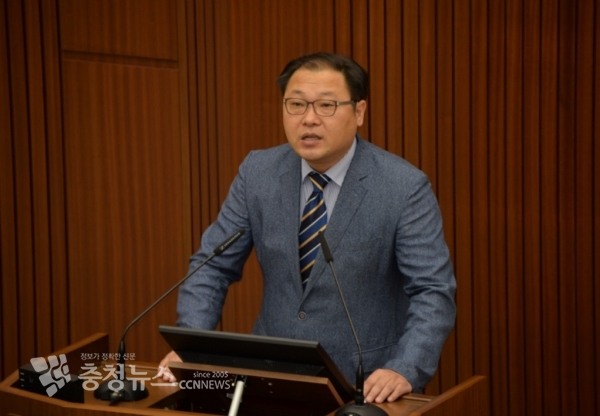 5분 발언하는 안찬영 세종시의회 부의장 / 충청뉴스 최형순 기자