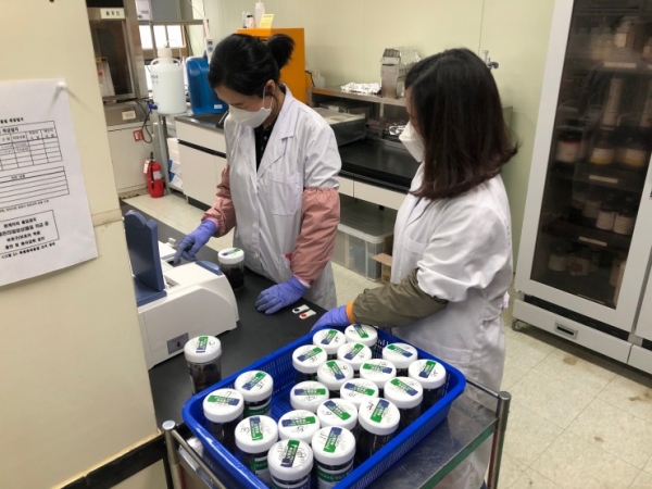 종합검정실 퇴비부숙도 검정 실시