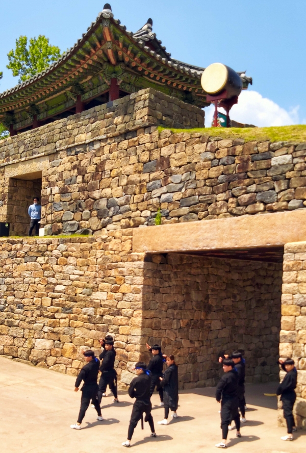 백제 어울마당 모습