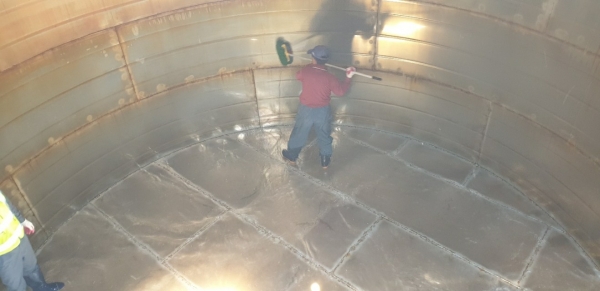 배수지 청소 모습