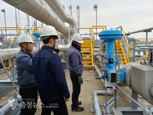 임해중요시설에 대한 안전점검에 나선 국가안전대진단 정부합동 점검반 (출처=태안해양경찰서)