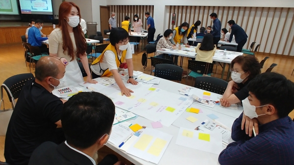 지난 9일 주민 맞춤형 ‘찾아가는 예산학교 교육’ 운영 모습