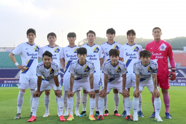 충남아산프로축구단 선수들 모습