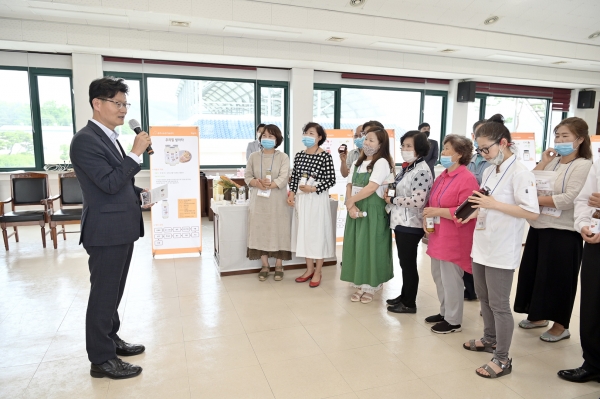 농산물가공 농식품 개발 품평회 개최 모습