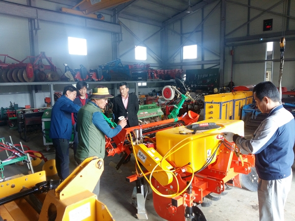 농업기계임대사업소 이용 모습