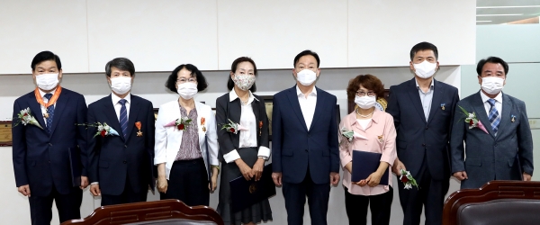 29일 2020년도 상반기 퇴직공무원 정부포상 전수식 개최 모습