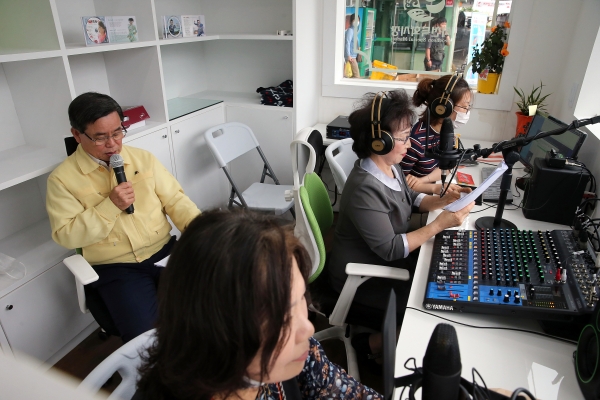 서천특화시장 ‘놀장방송국’을 찾은 노박래 군수