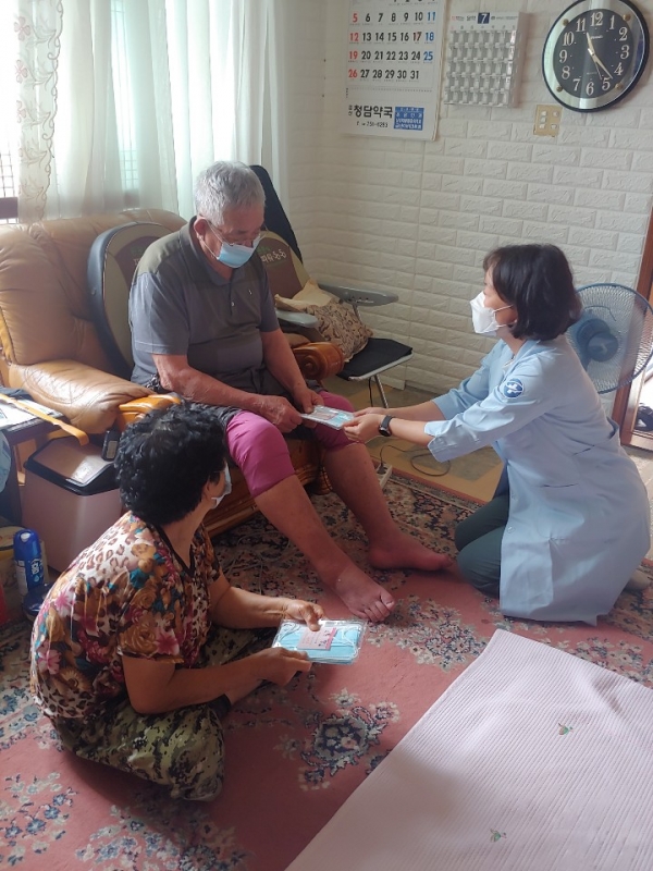 코로나19 대비 마스크 착용법 교육 모습