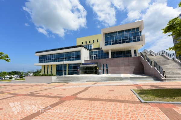 예산군 노인종합복지관 전경