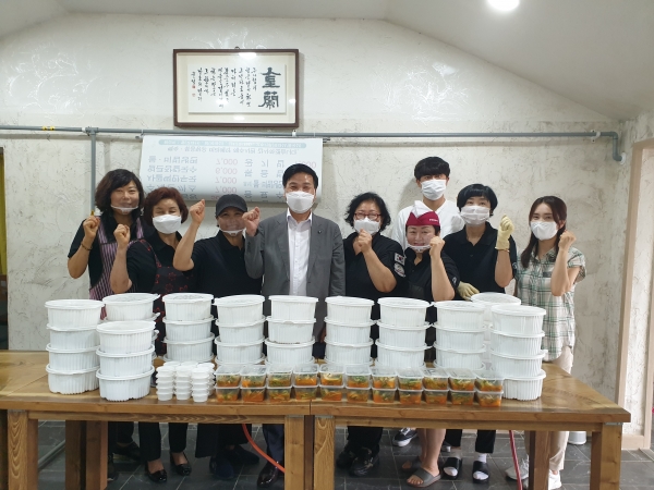 ‘초복맞이 삼계탕 DAY’ 준비 모습