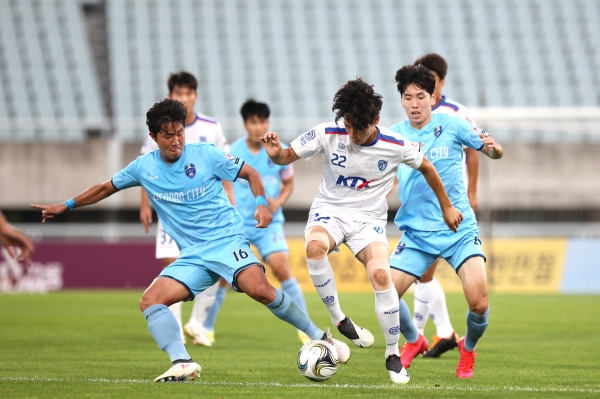 천안시축구단 경기 모습
