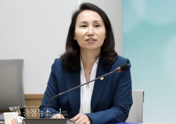 이윤희 제2 부의장