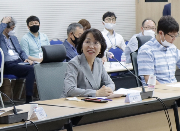 인사말하는 KISTI 최희윤 원장