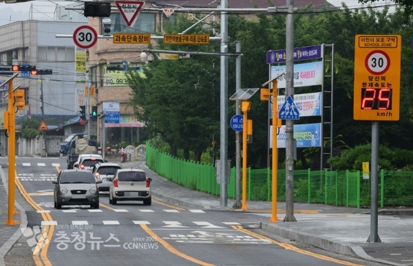 홍성군의 한 어린이보호구역 자료사진.