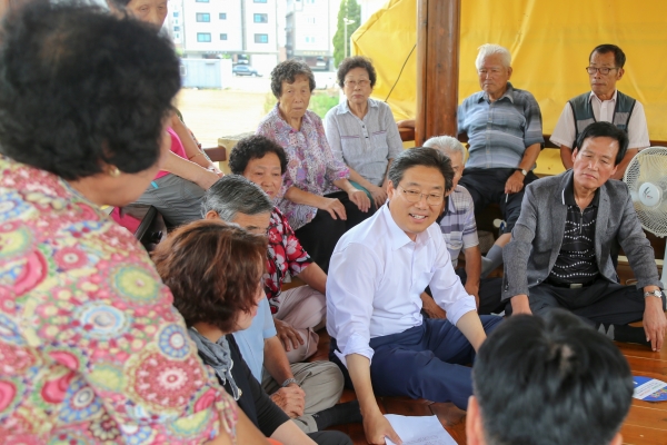 지난 2018년 신평면 아파트 현장간담회 사진