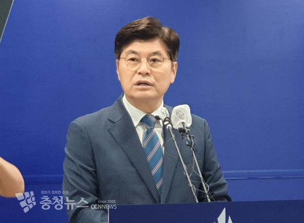 이춘희 세종시장이 23일 행정수도 완성에 대해 설명하고 있다. / 이성현 기자