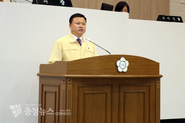 5분 발언하는 서영훈 당진시의회 의원