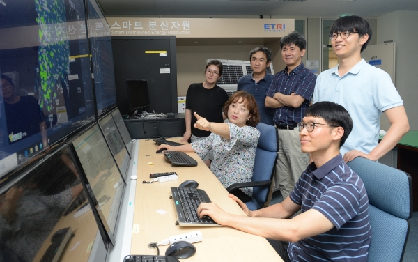 ETRI 태양광발전소 통합관제 플랫폼 운영서비스 시연 모습