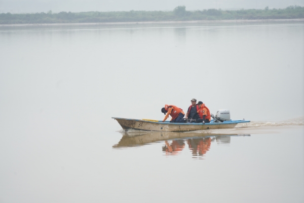 삽교호 실종자 수색 모습