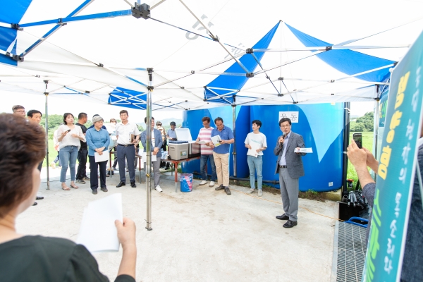 13일 화성면 수정리 소재 한 멜론 농장에서 청양형 스마트 농업 시연회 개최