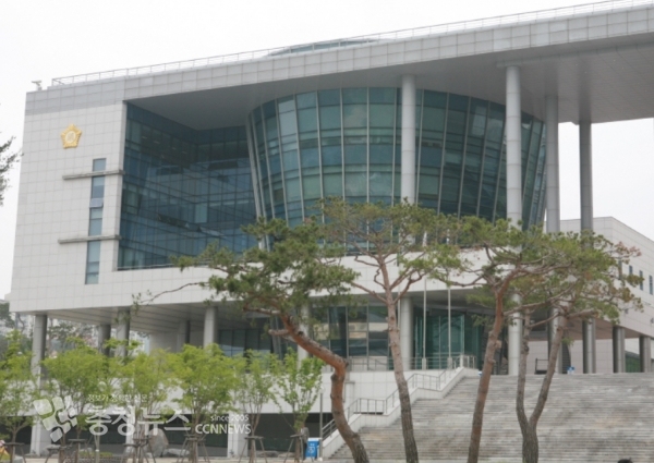천안시의회 청사 전경