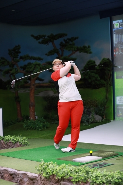 지난 7월 열린 ‘GTOUR 위너스컵 1차 대회’에서 우승을 차지한 정선아 선수.