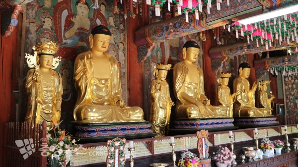 갑사 소조삼세불상