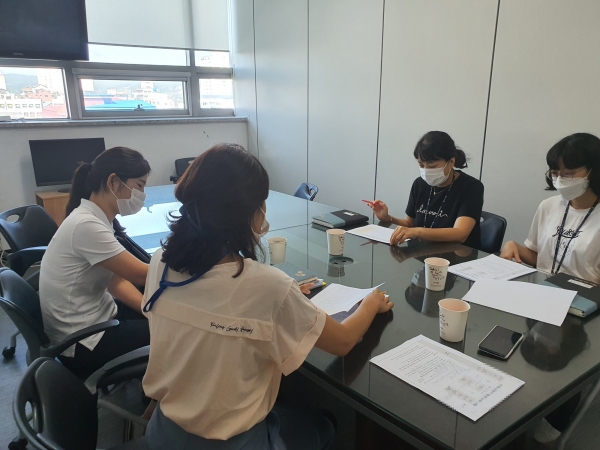 지난달 31일 서천군보건소 중회의실에서 보건소 커뮤니티 케어 사업 담당자, 서천읍·마서면·종천면 사례관리 담당자 등이 참여한 가운데 통합사례관리 회의 개최