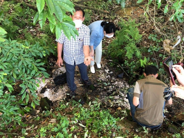 지난 1일 마을조사단이 마을자원조사를 실시하고 있다.