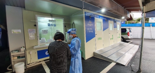 아산시보건소 선별진료소 운영 모습