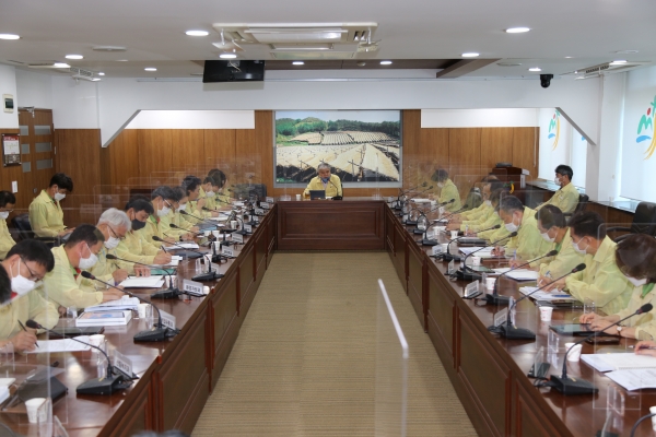 문정우 금산군수, 14일 간부회의 주재 모습