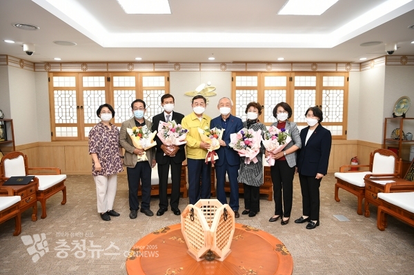 희망2020 나눔실천 최우수 시군 표창 및 개인수상 기념촬영