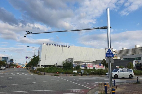 고정식 불법주정차 단속카메라 사진