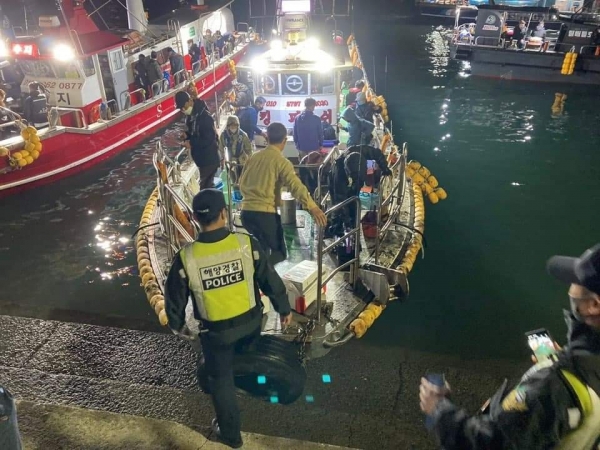 낚시어선 점검 장면