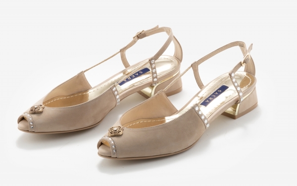 전통신 _피초혜_를 모티브로 단국대 패션산업디자인과 학생들이 디자인한 패션 구두