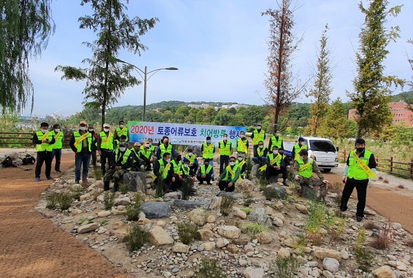 치어방류 행사 개최 모습