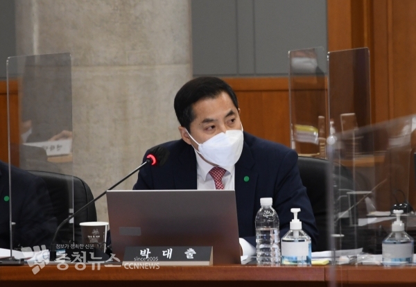 질의하는 국민의힘 박대출 의원.
