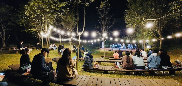 사연이 있는 청년 뮤직다방 행사장면