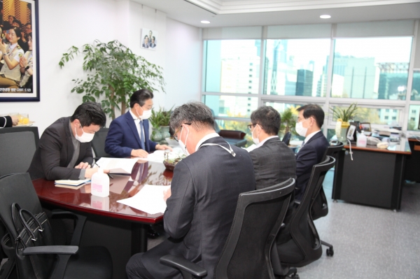 내년도 정부예산 확보 관련 정일영 의원 방문 모습