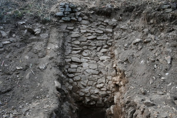 이성 2차 성벽 모습.