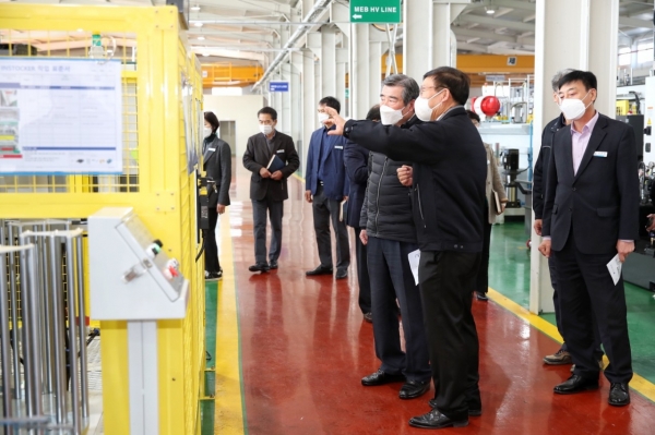 11일 주포농공단지 내 입주기업인 ㈜에스비정공에서 기업체 근로자와 현장 간담회 개최