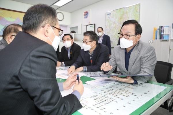 박상돈 시장, 동서횡단철도 공동건의문 국토부 전달