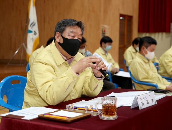 지난 12일 고남면에서 열린 ‘현장 군수실’ 모습.