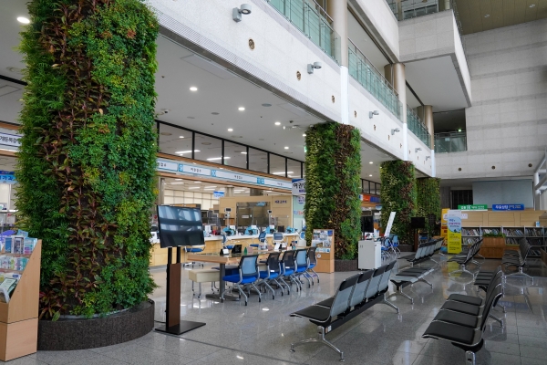 천안시청사 녹색 실내공원 조성