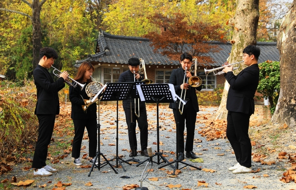17일 오전 한남대학교 선교사촌에 아름다운 오케스트라 선율이 울려 퍼졌다.