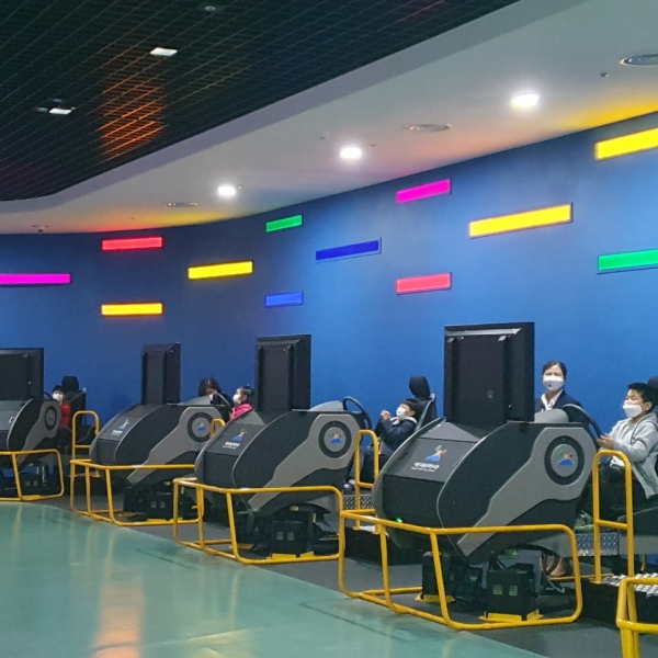 지역아동 초청 교통안전체험교육 실시 모습