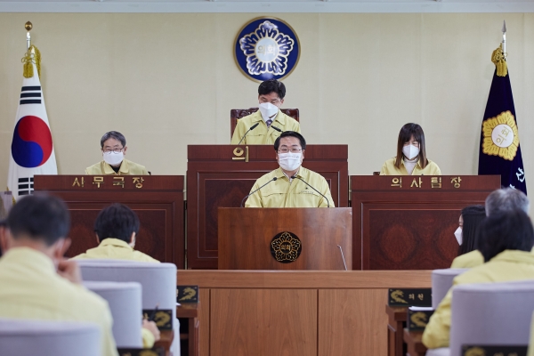 오세현 시장이 시정연설을 하고 있다.
